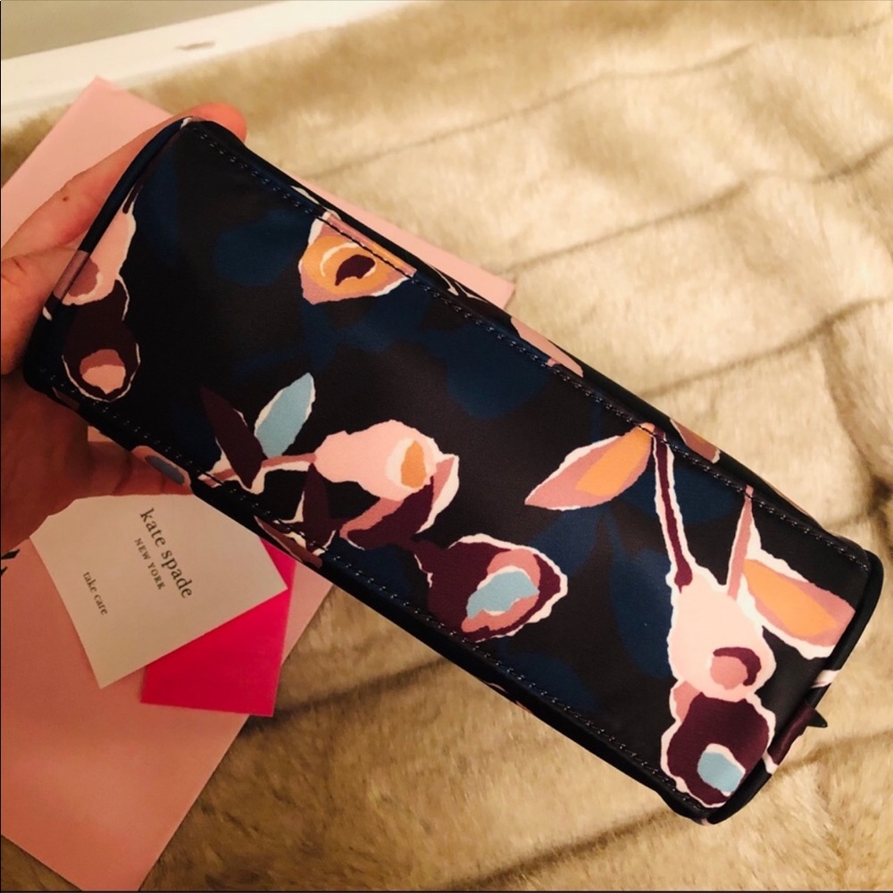 đź•´ Kate Spade cosmetic case - Picture 3 of 4